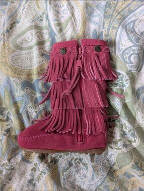 Minnetonka Fringed Suede Moccasin Boot in Raspberry Pink